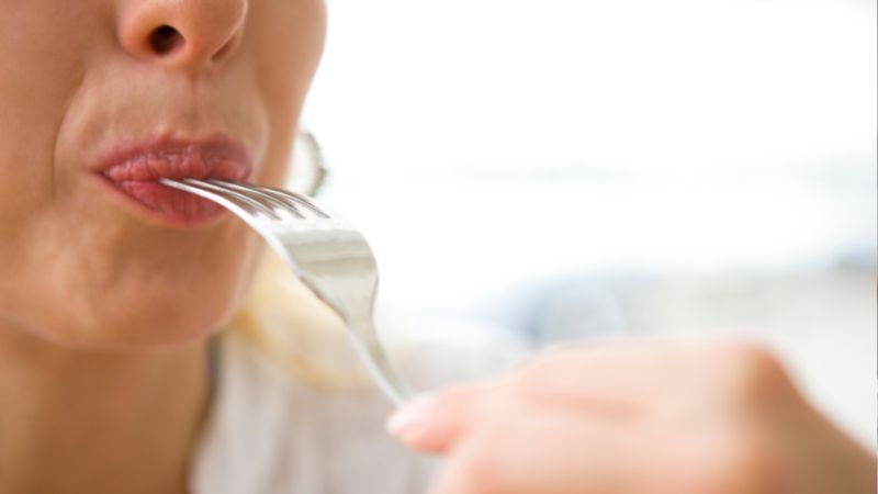 alimentazione dopo impianto dentale