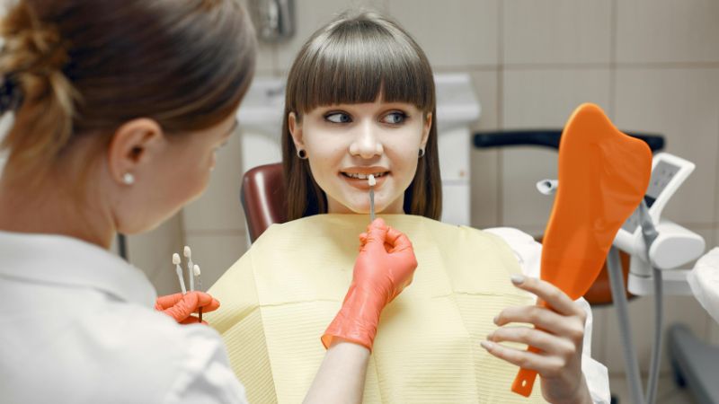 prova per futura applicazione faccette dentali per denti storti
